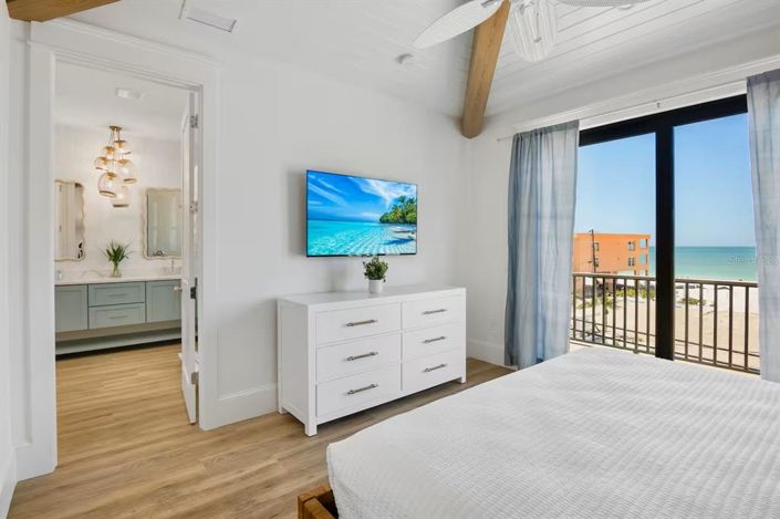 Image No.23-7 Bed Property for sale