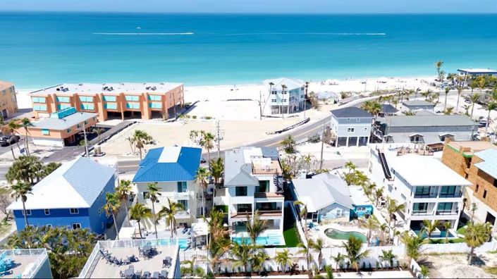 Image No.3-7 Bed Property for sale