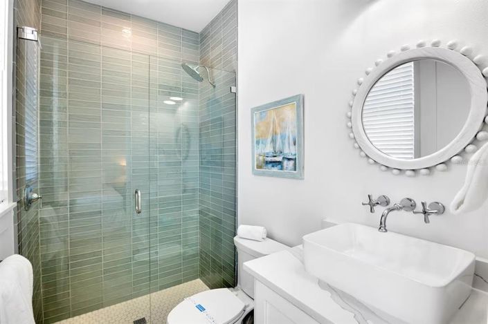 Image No.34-7 Bed Property for sale