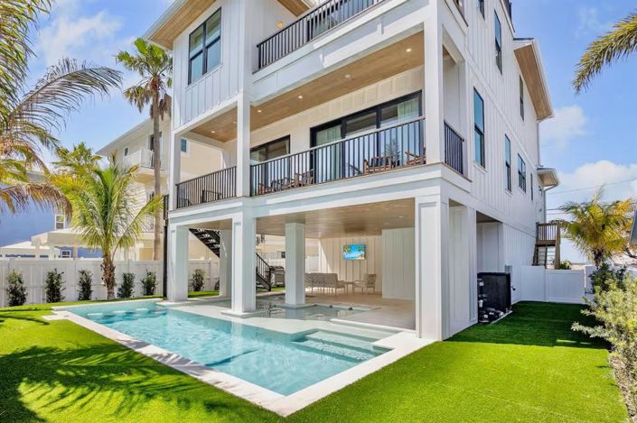 Image No.4-7 Bed Property for sale