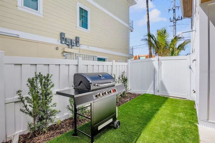 Image No.47-7 Bed Property for sale