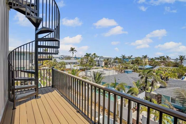 Image No.49-7 Bed Property for sale