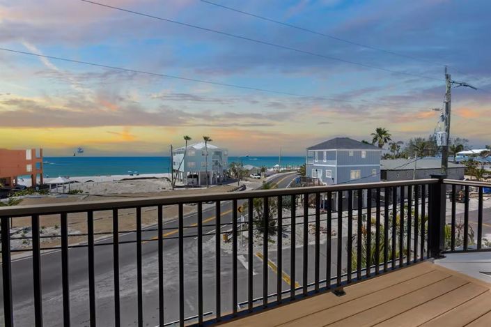 Image No.50-7 Bed Property for sale