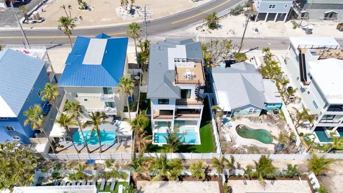 Image No.60-7 Bed Property for sale