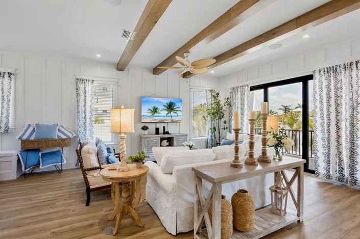 Image No.9-7 Bed Property for sale