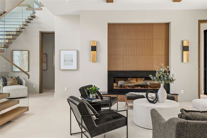 Image No.13-5 Bed Property for sale