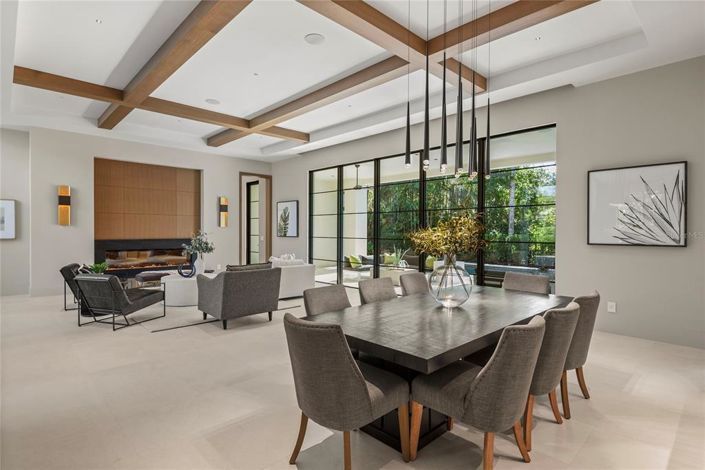 Image No.15-5 Bed Property for sale