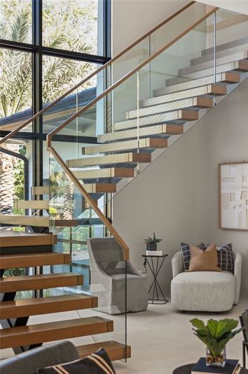 Image No.18-5 Bed Property for sale