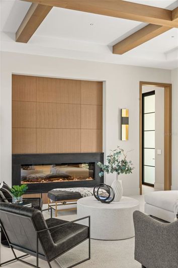 Image No.24-5 Bed Property for sale