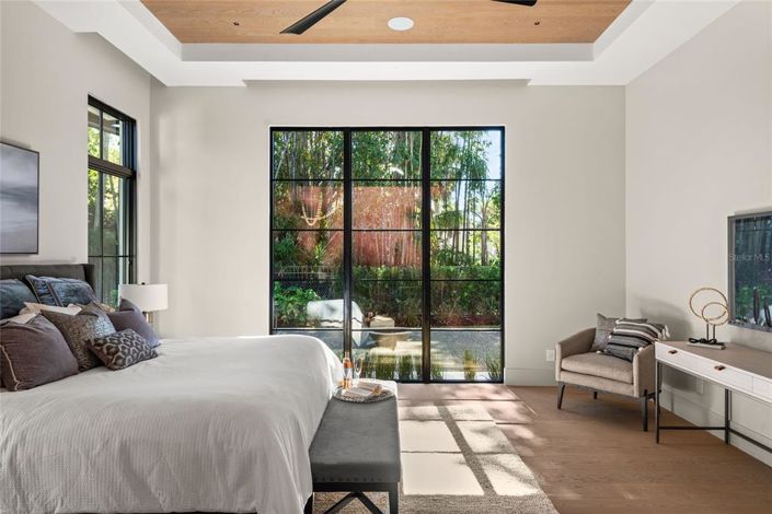 Image No.42-5 Bed Property for sale