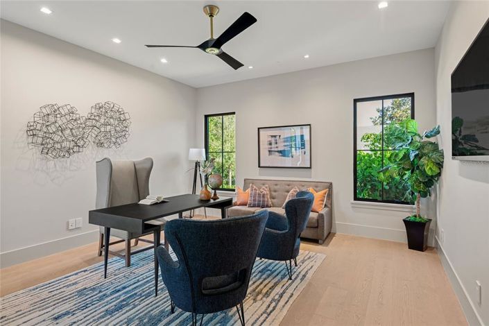 Image No.46-5 Bed Property for sale