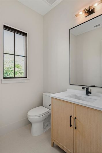 Image No.49-5 Bed Property for sale