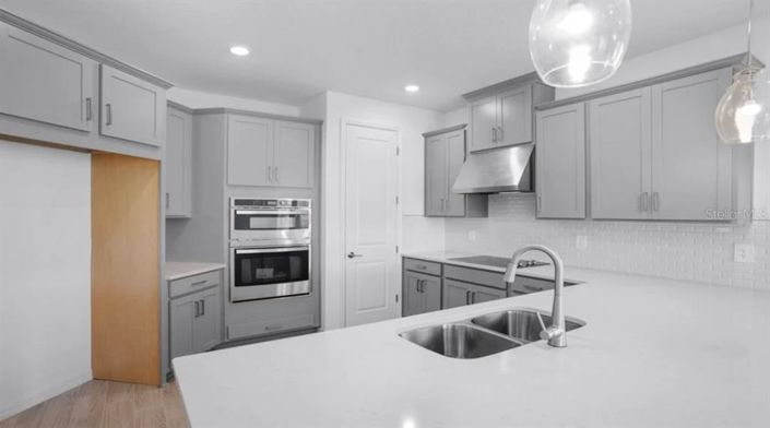 Image No.20-4 Bed Property for sale