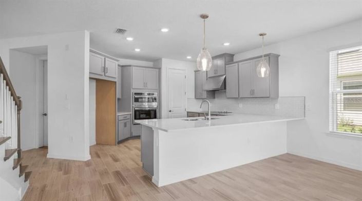 Image No.5-4 Bed Property for sale