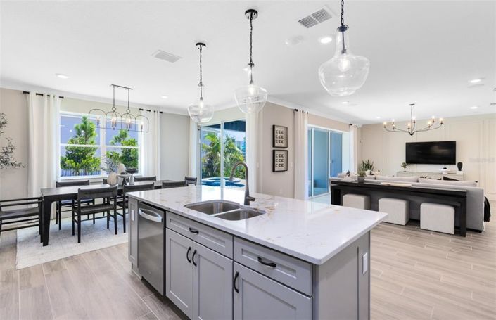 Image No.13-5 Bed Property for sale