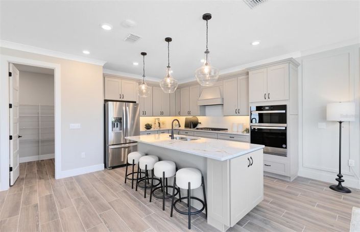 Image No.15-5 Bed Property for sale