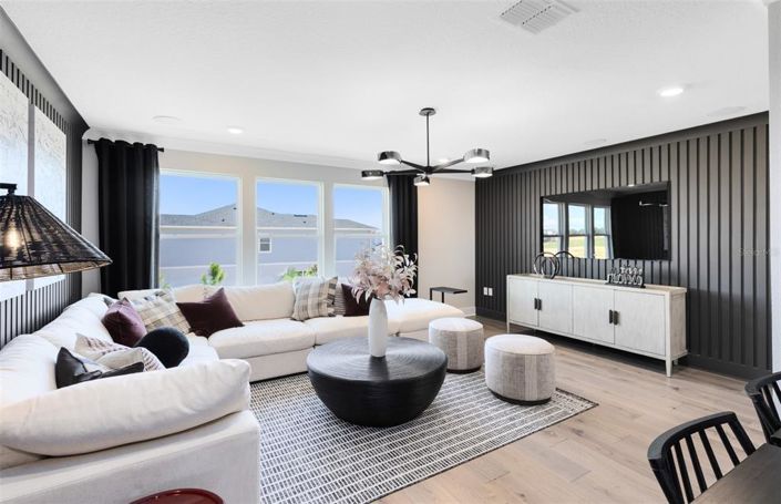 Image No.32-5 Bed Property for sale