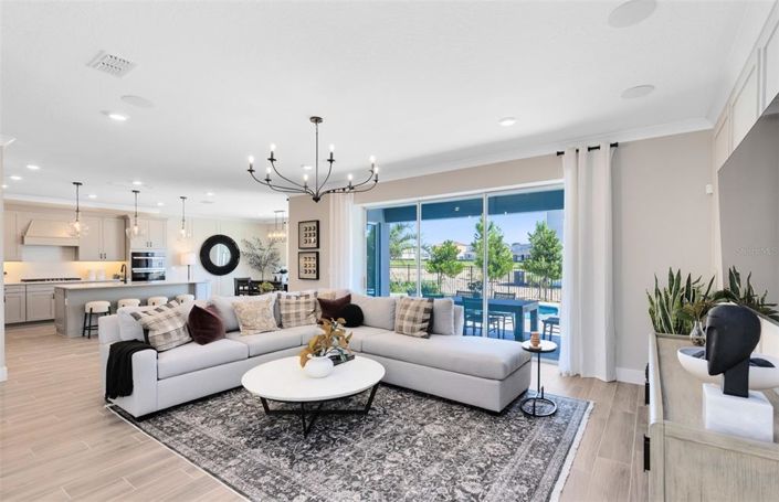 Image No.8-5 Bed Property for sale