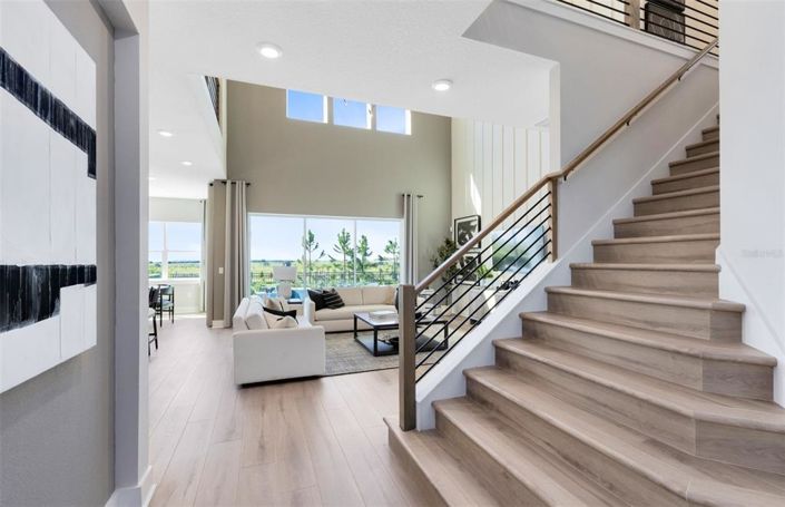 Image No.10-5 Bed Property for sale