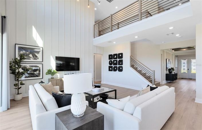 Image No.12-5 Bed Property for sale