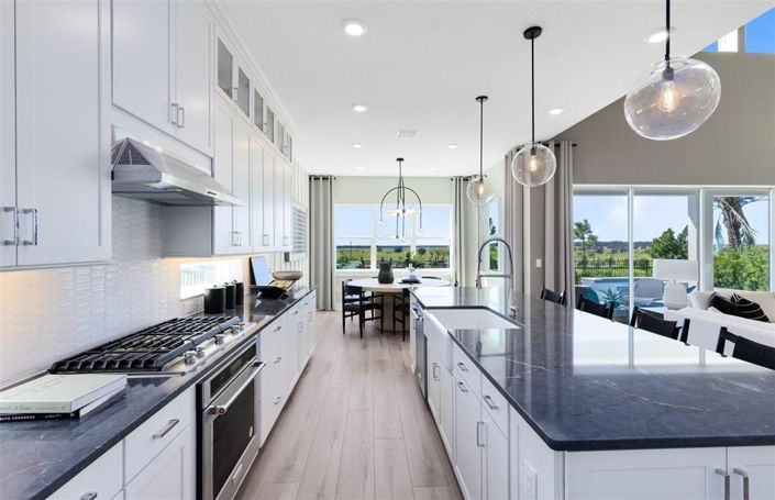 Image No.18-5 Bed Property for sale