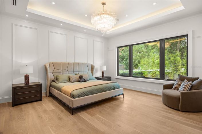 Image No.27-5 Bed Property for sale