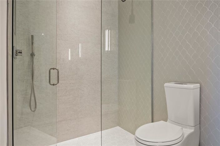 Image No.39-5 Bed Property for sale