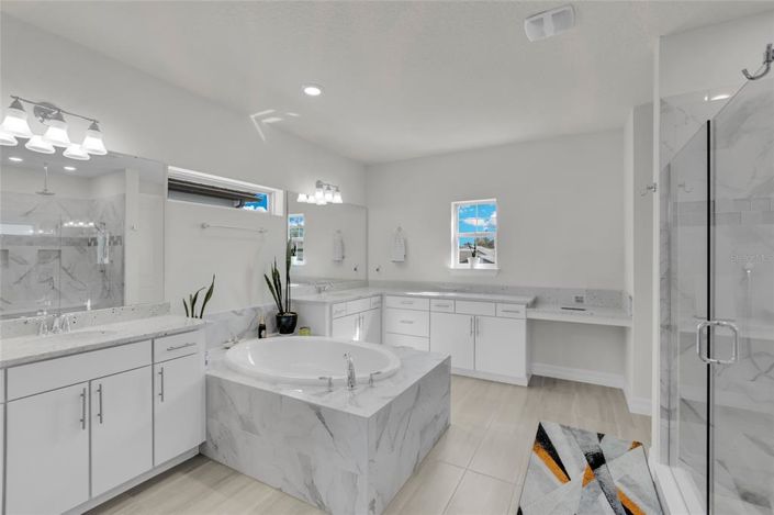 Image No.30-6 Bed Property for sale