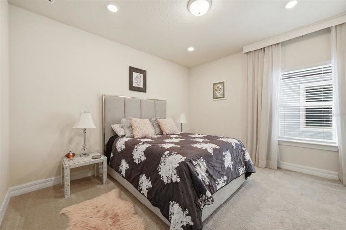 Image No.37-6 Bed Property for sale