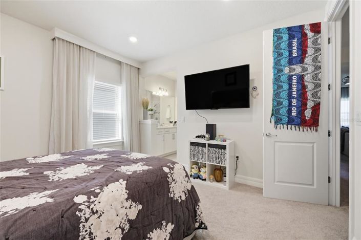 Image No.38-6 Bed Property for sale