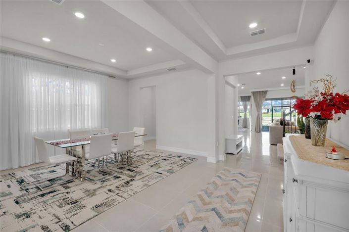 Image No.6-6 Bed Property for sale