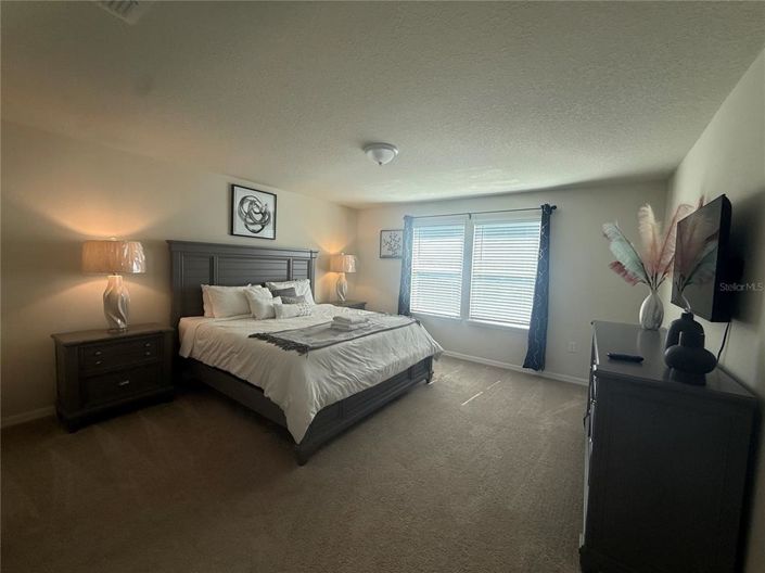 Image No.20-5 Bed Property for sale