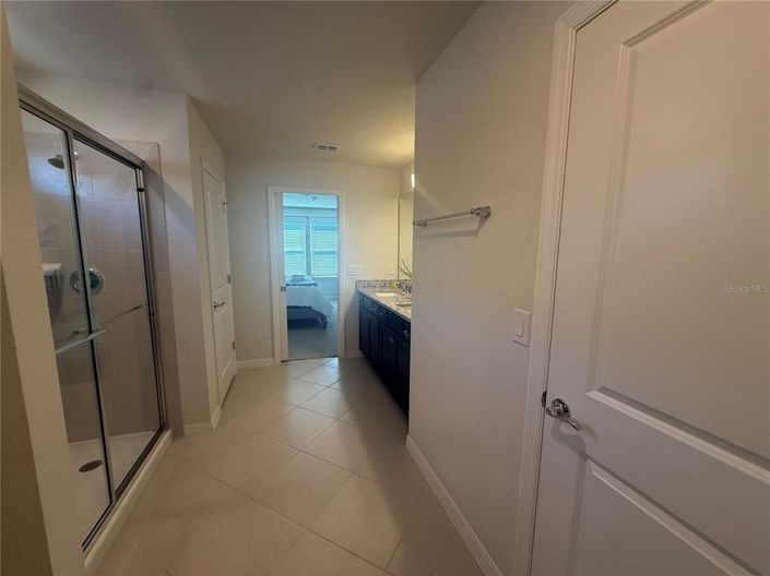 Image No.24-5 Bed Property for sale