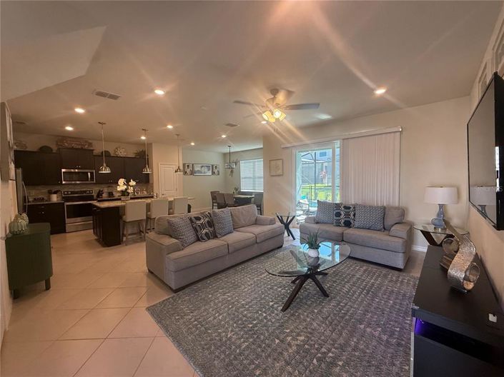 Image No.5-5 Bed Property for sale