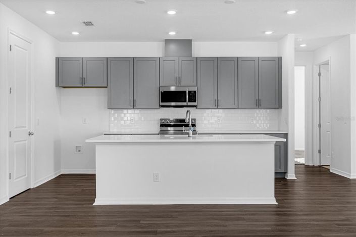 Image No.13-4 Bed Property for sale