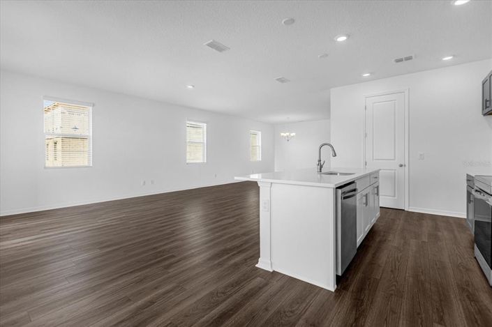 Image No.17-4 Bed Property for sale