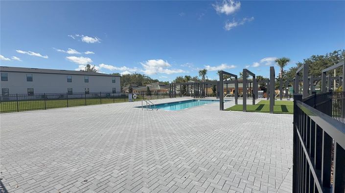 Image No.29-3 Bed Townhouse for sale