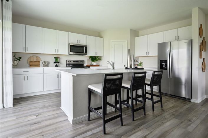 Image No.3-5 Bed Property for sale