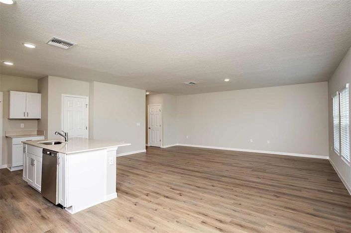 Image No.10-4 Bed Property for sale