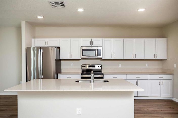 Image No.6-4 Bed Property for sale