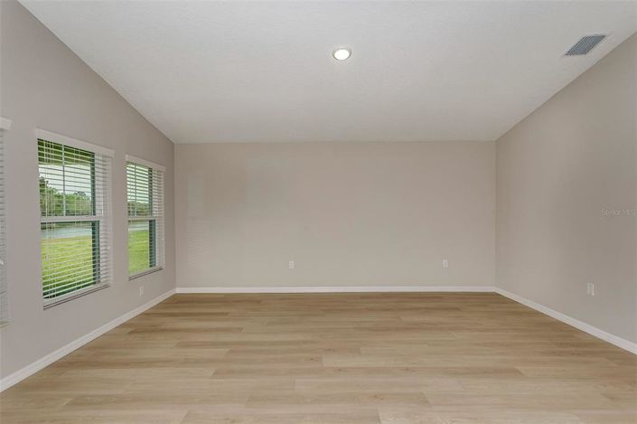 Image No.19-4 Bed Property for sale