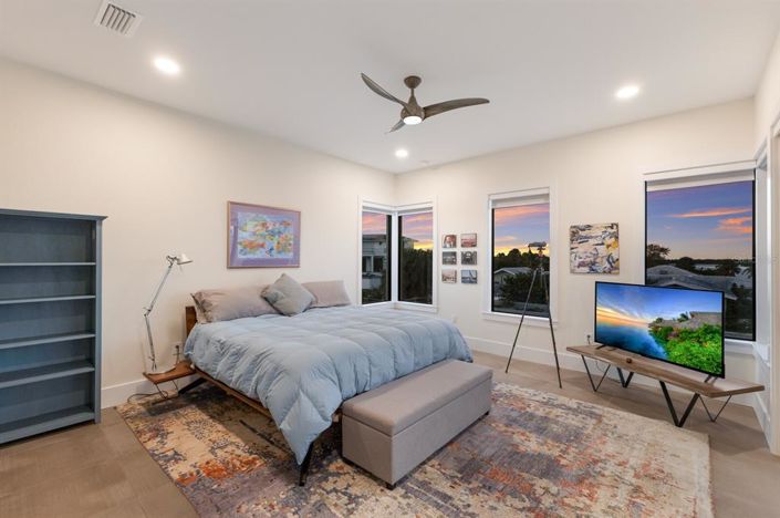 Image No.22-3 Bed Property for sale