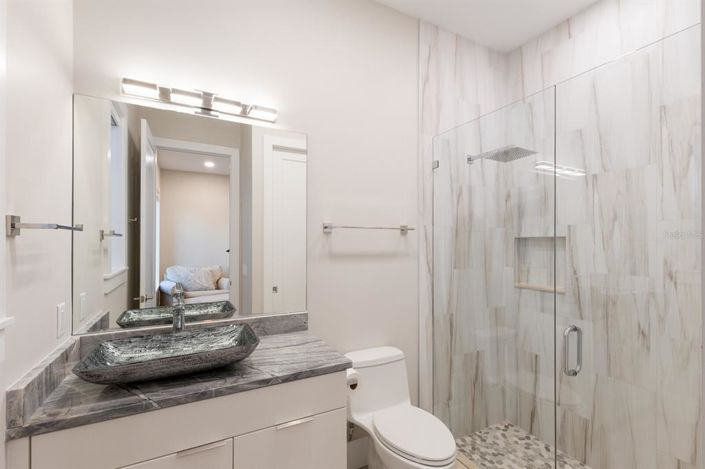 Image No.31-3 Bed Property for sale