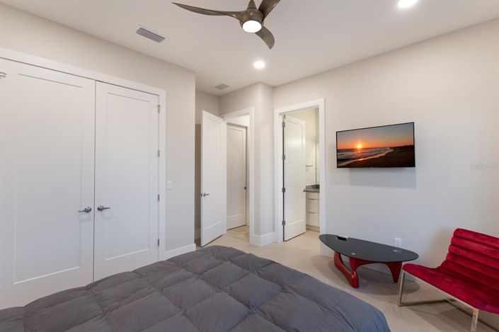 Image No.33-3 Bed Property for sale