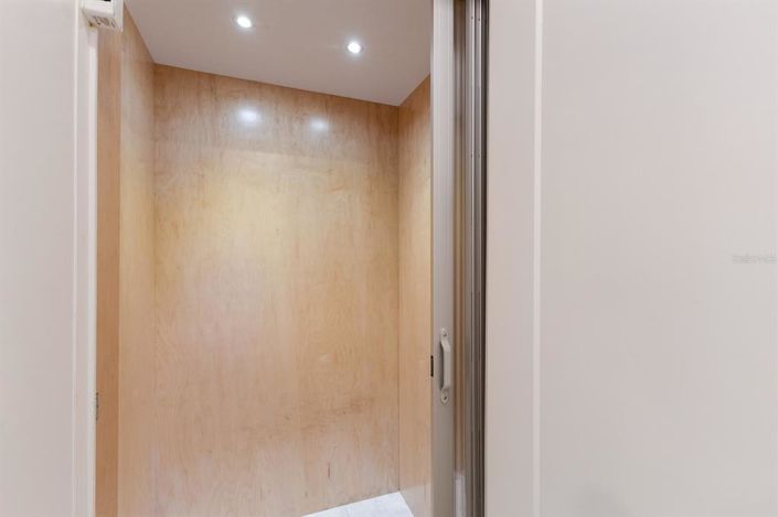 Image No.37-3 Bed Property for sale