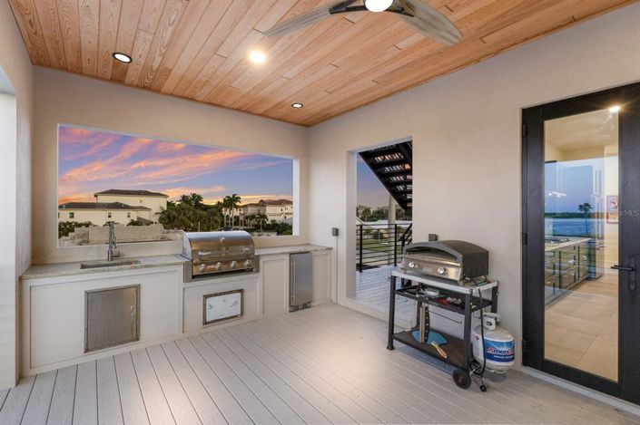 Image No.38-3 Bed Property for sale