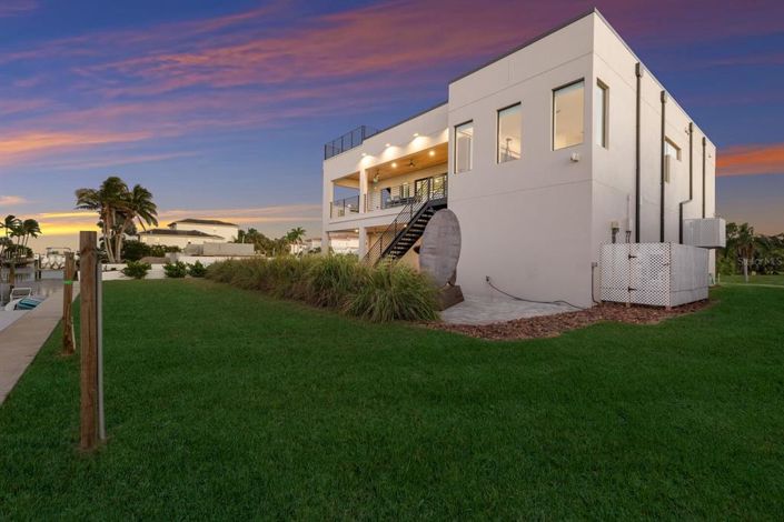 Image No.52-3 Bed Property for sale