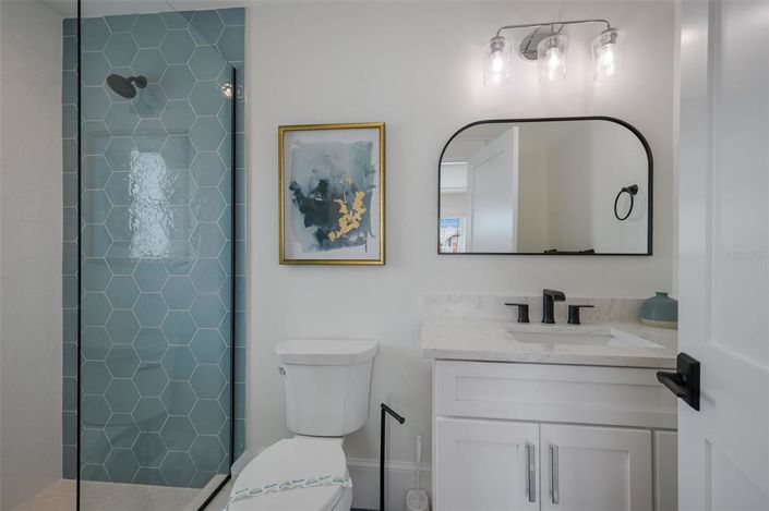 Image No.30-7 Bed Property for sale