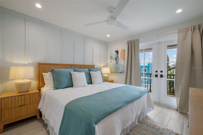 Image No.32-7 Bed Property for sale