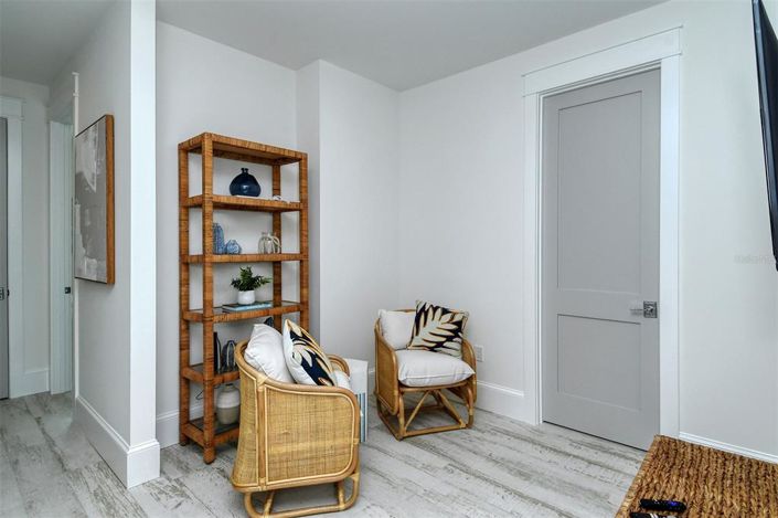 Image No.24-7 Bed Property for sale